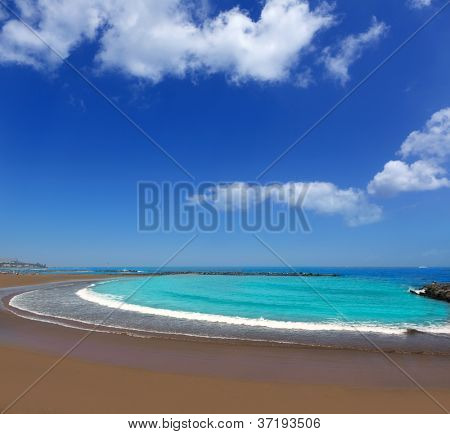 Adeje ฝั่งหาดแวลาฟใต้ที่หมู่เกาะคะเนรี