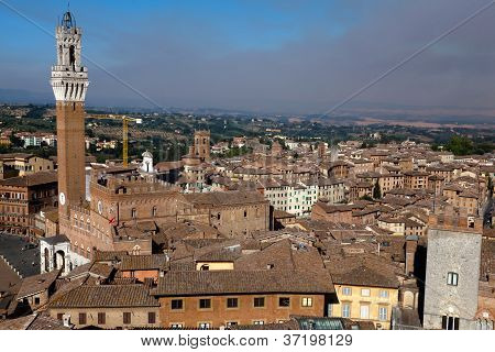 Torre Del Mangia à Sienne, Italie