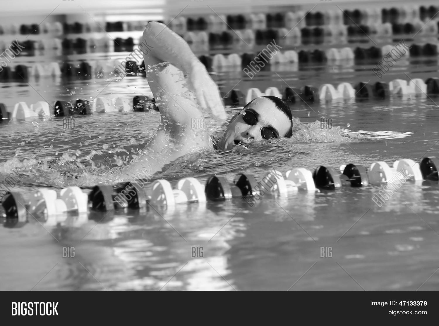 Man Swims Using Crawl Image & Photo (Free Trial) | Bigstock