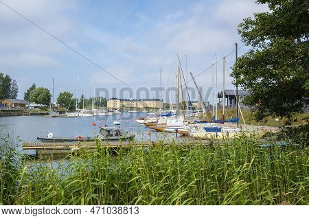 Helsinki, Finland - July 30, 2018: View To The Lansi-mustasaari Of Suomenlinna Fortress, Harbor And 