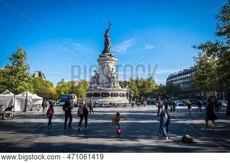 Paris, France, Oct 2022, View Of An Urban Scene By The Place De La République