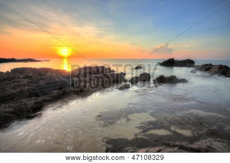 Sonnenaufgang am Tanjung Jara, Terengganu, Malaysia