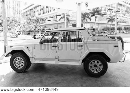 Miami Beach, Florida Usa - April 15, 2021: White Lamborghini Lm 002 Off-road Vehicle, Side View