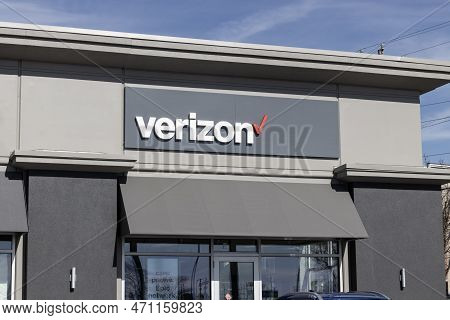 Greenwood - Circa February 2023: Verizon Wireless Retail Location. Verizon Delivers Wireless, High-c