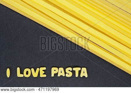 Tallarines Y Lettering De Pasta 