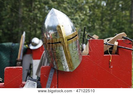 Casco cavalieri medievali