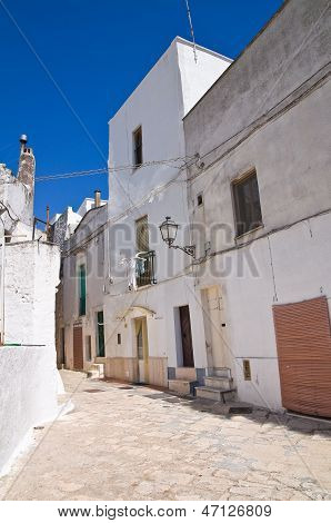 Vicolo in Ceglie Messapica. Puglia. Italia meridionale.