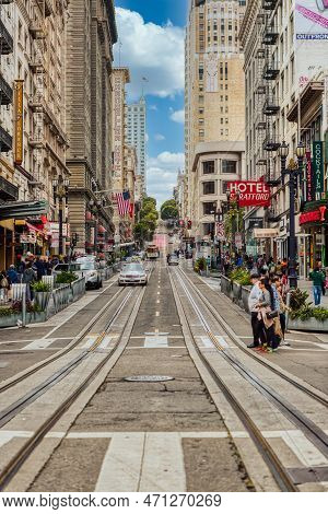 San Francisco, California, Usa - June 15, 2015: Cable Car Climbs The Popular Street Hill In The Busy