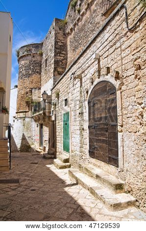 Vicolo in Ceglie Messapica. Puglia. Italia meridionale.
