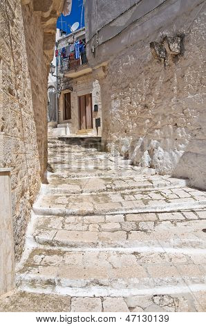Vicolo in Ceglie Messapica. Puglia. Italia meridionale.