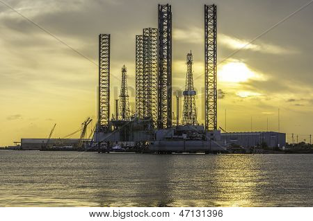Petrolio e Gas-Raffineria