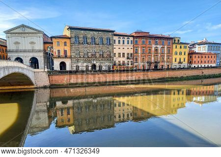 The Ponte Di Mezzo Over The Arno River In Pisa
