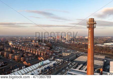 Doncaster, Uk - February 14, 2023.  An Aerial View Of Doncaster Cityscape Skyline At Sunset With The