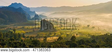Sunrise With Fog At Phu Langka In Northern Thailand, Mountain View Of Phu Langka National Park