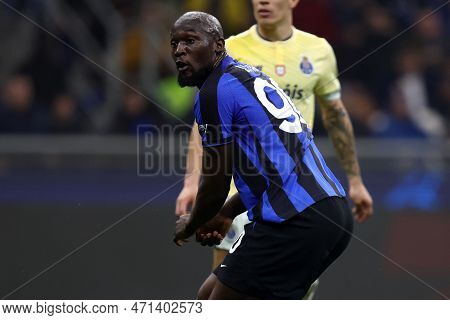Romelu Lukaku Of Fc Internazionale During The Uefa Champions League Round Of 16 First Leg Match Betw