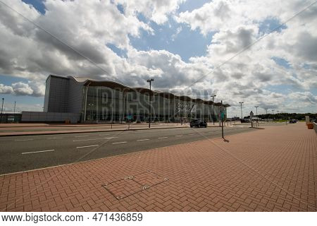 Doncaster Uk, 18Th August 2019: The Doncaster Sheffield Robin Hood International Airport, Outside Th