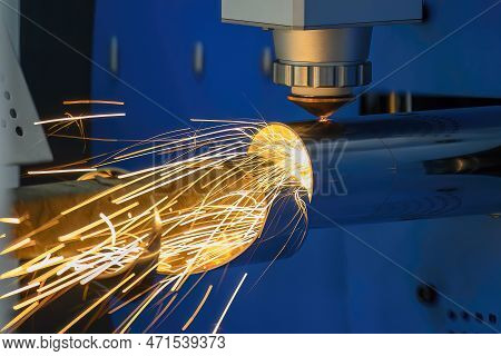 The Fiber Laser Cutting Machine Cutting  Machine Cut The Stainless Steel Tube. The Hi-technology She