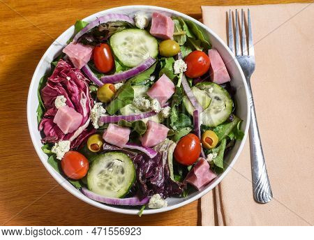 Sprong Mix Salad  Top With Ham And Olives