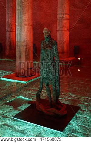 Istanbul, Turkiye - September 11, 2022: Statue In Basilica Cistern In Sultanahmet District. Basilica