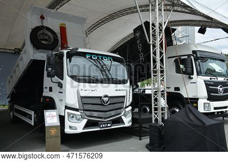 Pasay, Ph - Feb 11 - Foton Auman Gtl Cement Mixer Truck At Foton Big Show On February 11, 2023 In Pa