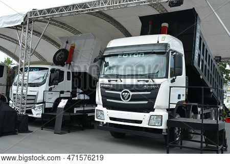 Pasay, Ph - Feb 11 - Foton Auman Dump Truck At Foton Big Show On February 11, 2023 In Pasay, Philipp