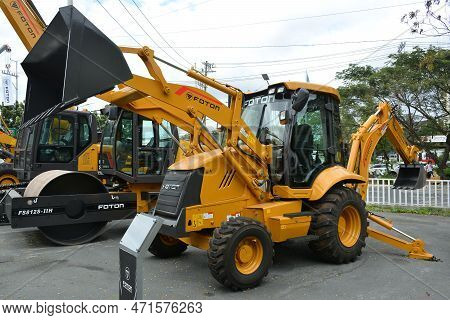 Pasay, Ph - Feb 11 - Foton Wheel Loader At Foton Big Show On February 11, 2023 In Pasay, Philippines