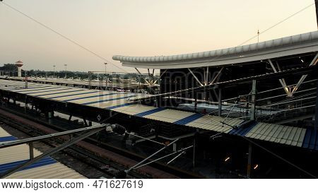 Bangalore,karnataka,india-october 26 2022: Interior Architecture Of Within The Pemises Of Sir M Visv
