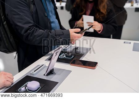 Barcelona , Spain - February 27 2023: Mobile World Congress 2023 In Barcelona. Booth Or Stand Of Sam