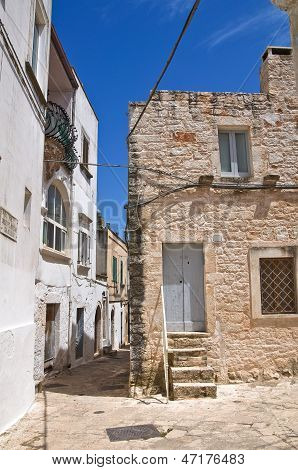 Vicolo. Ceglie Messapica. Puglia. Italia.