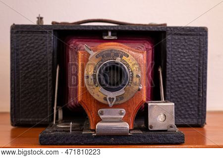 Number 2 Folding Brownie Camera Model A