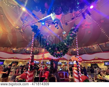 Orlando Fl - Dec 30: Circus Mcgurkus Cafe Stoo-pendous At Universal Islands Of Adventure In Orlando,