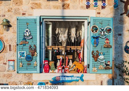 Side; Turkey - January 23 2023:   Souvenirs, Shells And Other Things  On A Wooden Wondow   And Shell