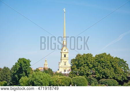 St. Petersburg, Russia - August 17 , 2022: Peter And Paul Fortress On Zayachy Island. . High Quality