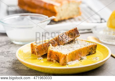 Lemon Poppy Cake With Sugar Sweet Icing, Emon Pound Cake Loaf