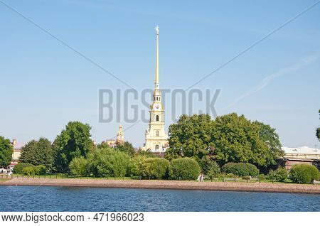 St. Petersburg, Russia - August 17 , 2022: Peter And Paul Fortress On Zayachy Island. . High Quality