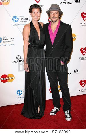 Tristan Prettyman, Jason Mraz at the MusiCares Tribute To Barbra Streisand, Los Angeles Convention Center, Los Angeles, CA. 02-11-11