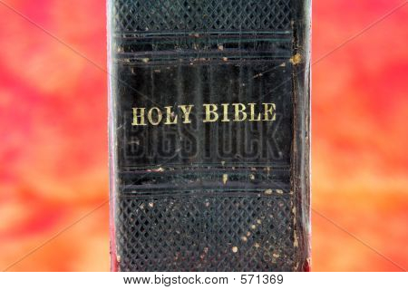 Staré černé Bible v pekle
