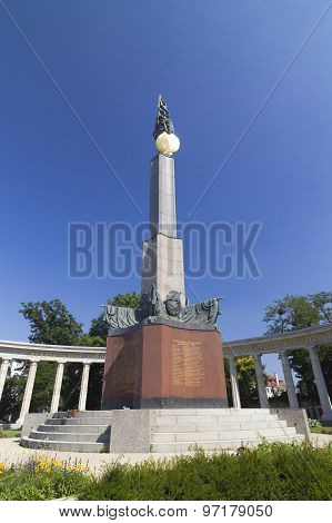 Vienna, Monument Of Red Army