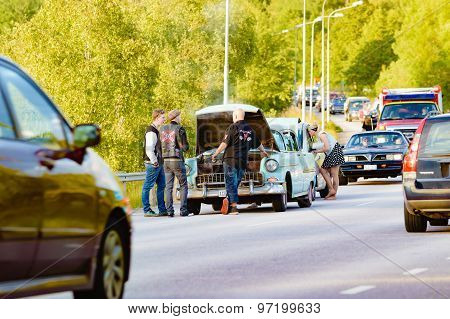 Car Breakdown And Chaos