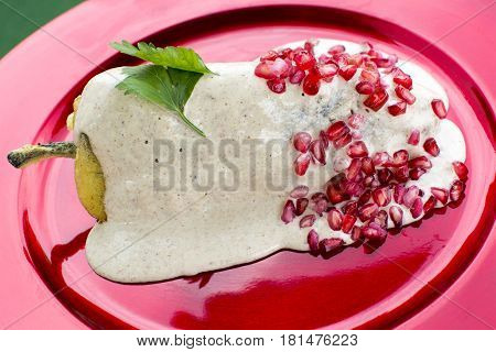 Chiles En Nogada