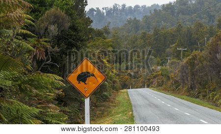 Kiwi Road Sign On The South Island Of New Zealand