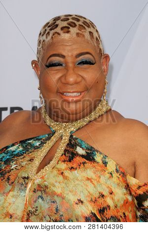 LOS ANGELES - JAN 27:  Luenell at the 25th Annual Screen Actors Guild Awards at the Shrine Auditorium on January 27, 2019 in Los Angeles, CA