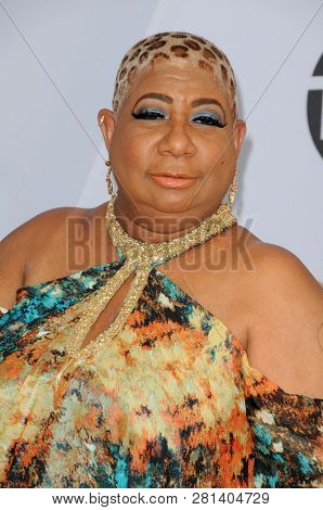 LOS ANGELES - JAN 27:  Luenell at the 25th Annual Screen Actors Guild Awards at the Shrine Auditorium on January 27, 2019 in Los Angeles, CA