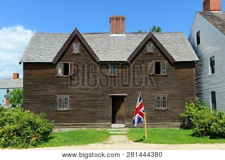 Sherburne House, built in 1695, at Strawbery Banke Museum in Portsmouth, New Hampshire, USA. Now this house exhibit 17th century house design and construction at Strawbery Banke Museum.