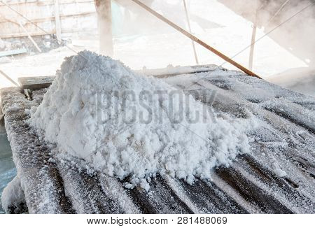 Making Salt Traditional / Piles Of Nature Salt Fresh From Boiling In The Farm Salt Field