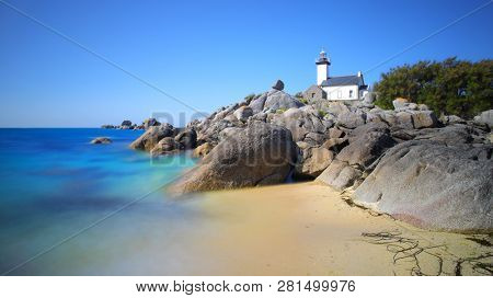 Pontusval lighthouse, Brignogan, Finistere, France