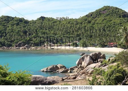 Spiaggia In Mezzo Alla Natura In Thailandia