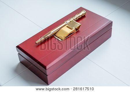 Gift Set. Holder Clip For Money. Stationery. Wooden Present Box. Golden Money Clip. A Pen In A Gift 
