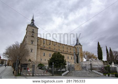 View Of The Alcazar In Toledo, Spain