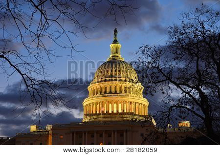 US Capitol dome dettaglio in twilight - Washington DC, USA